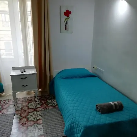 Forty Three #3 Victoria