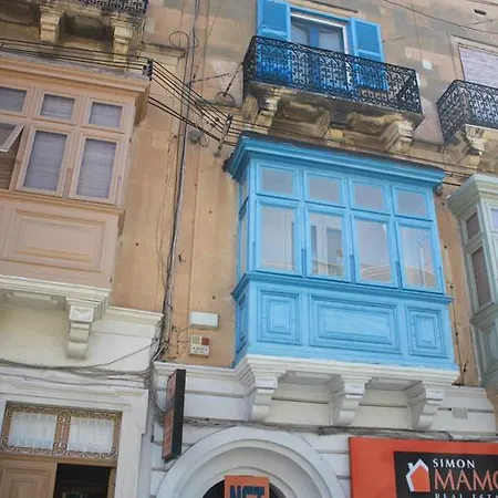 Forty Three #3 Lägenhet *