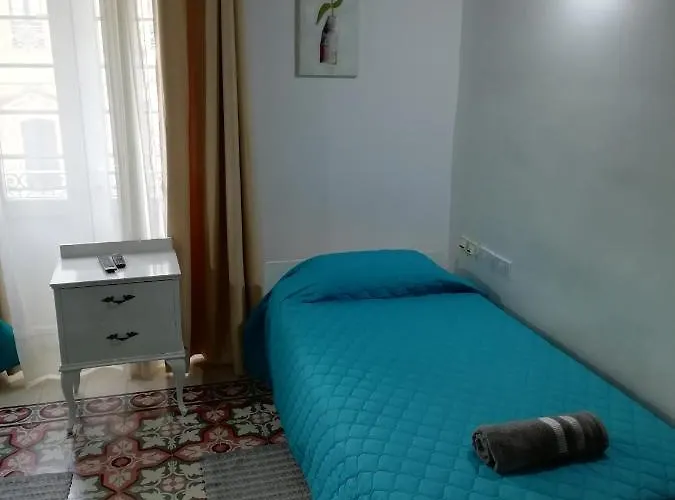 Forty Three #3 Victoria